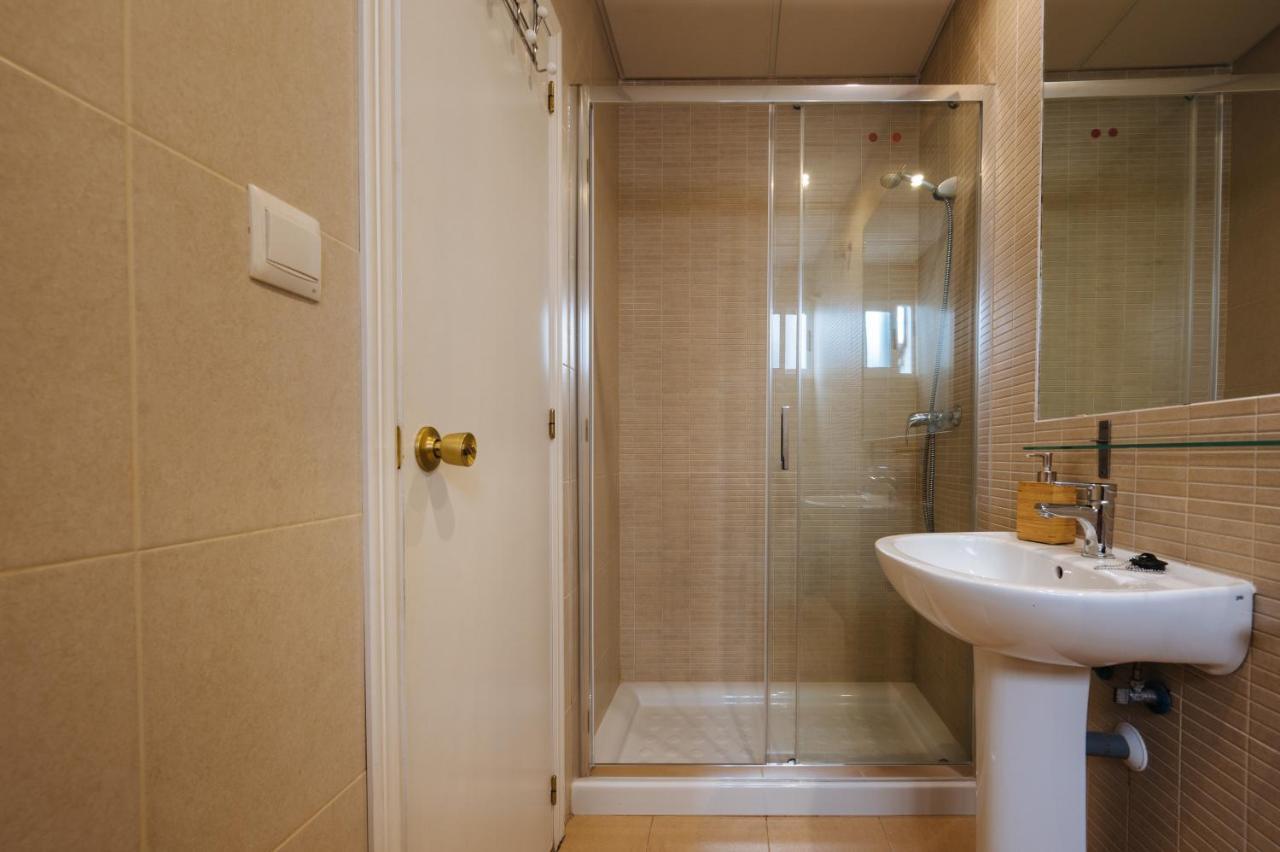 Hostly Rivero 2A Center Loft-Fibre-Communal Terrace-Parking Optional-Cless Sevilla Buitenkant foto
